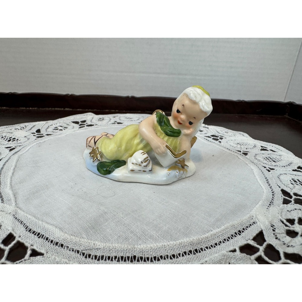 Vintage Napco Virgo Guardian Angel Figurine Ceramic Gold Star S 980 Mid-Century